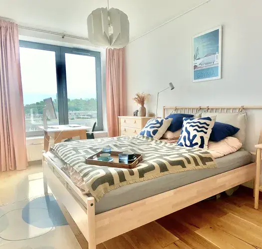gallery. plik: Tlusta-Mewa-Sea-View-Gdynia-apartament-wakacyjny-z-widokiem-na-morze-w-sercu-gdyni-25.webp