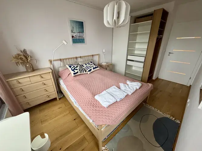 gallery. plik: Tlusta-Mewa-Sea-View-Gdynia-apartament-wakacyjny-z-widokiem-na-morze-w-sercu-gdyni-26.webp