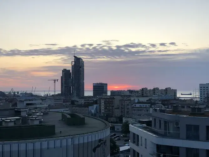 gallery. plik: Tlusta-Mewa-Sea-View-Gdynia-apartament-wakacyjny-z-widokiem-na-morze-w-sercu-gdyni-34.webp